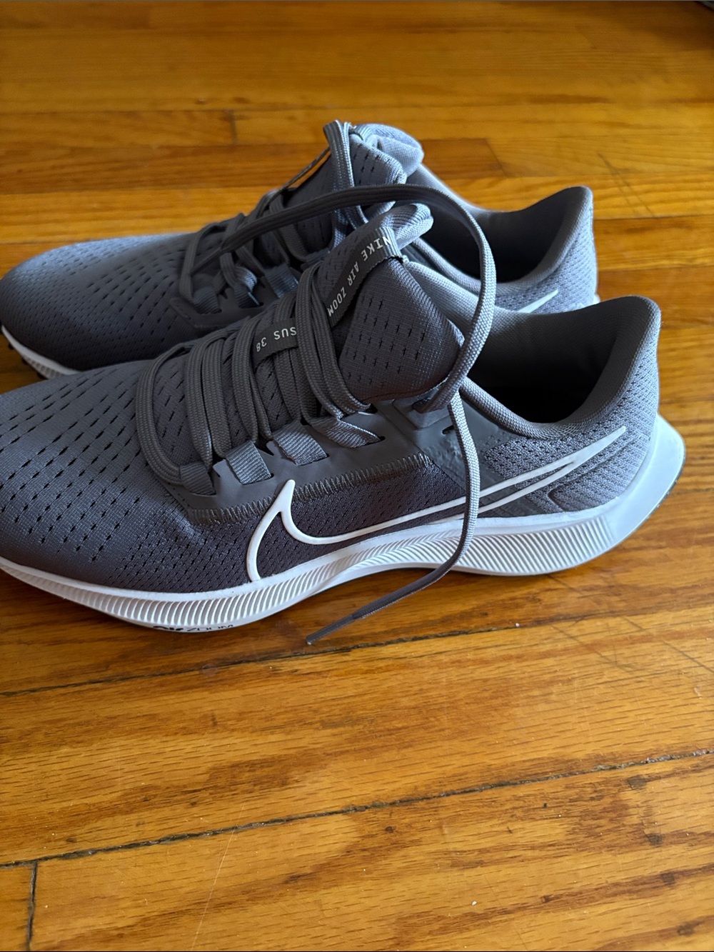 Nike  unisex Athletic Shoes - Gray with White Swoosh